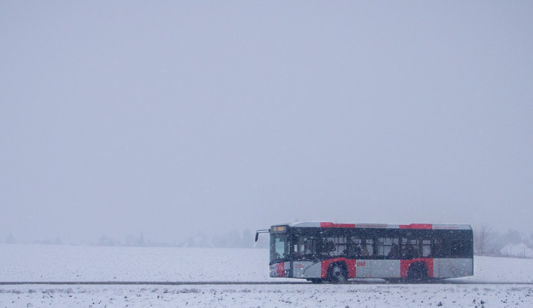 Počasí komplikovalo dopravu ve Středočeském kraji a částech Prahy