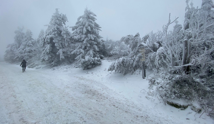 Zima udeřila naplno. Na Jihlavsku ráno klesla teplota až na mínus čtrnáct stupňů