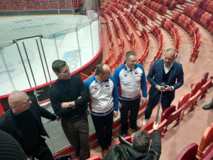 FOTO: Berdych přivezl Davis Cup do Horácké arény v Jihlavě. Tenisový svátek se blíží