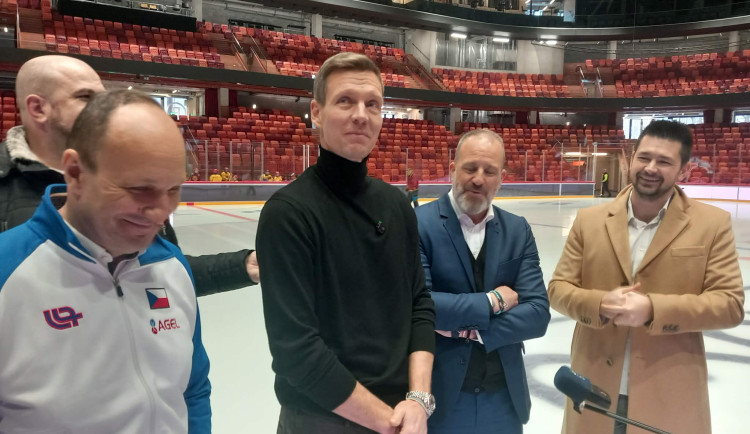 FOTO: Berdych přivezl Davis Cup do Horácké arény v Jihlavě. Tenisový svátek se blíží