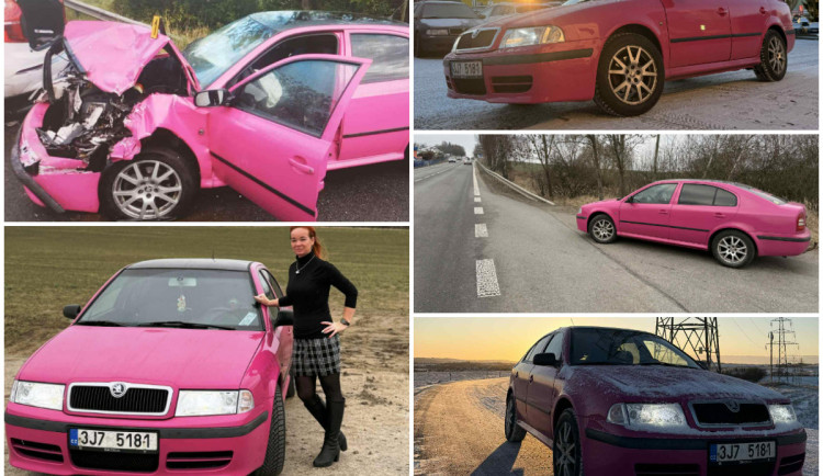 Sledovaný příběh z Puklic: Růžová Octavia se po nehodě vrátila na silnice