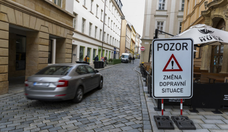V centru Olomouce se po čtyřech letech opět mění jednosměrky. Lidé kroutí hlavou