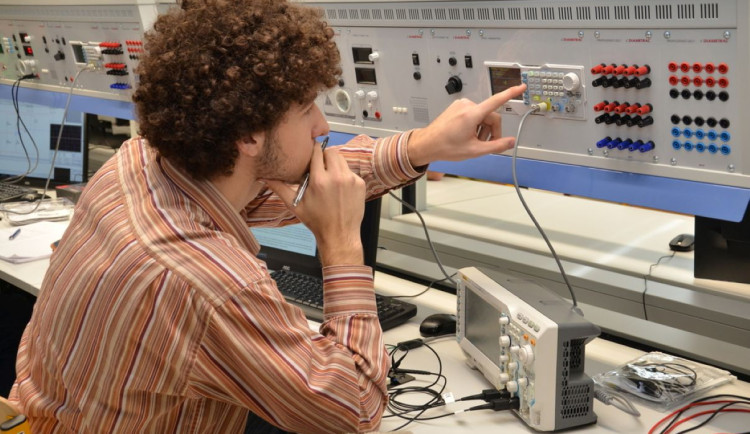 Ilustrační foto, SPŠ Žďár nad Sázavou - Elektrotechnika. Foto: Poskytla SPŠ Žďár nad Sázavou