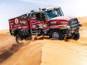 Kamiony dokáží přejet téměř cokoliv, říká dakarský navigátor David Křípal z Kamenice