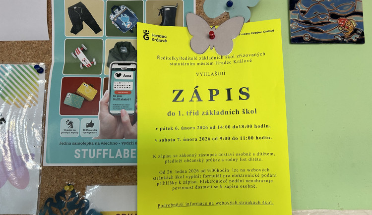 V Hradci Králové dnes startují zápisy do škol: co čeká děti a rodiče?