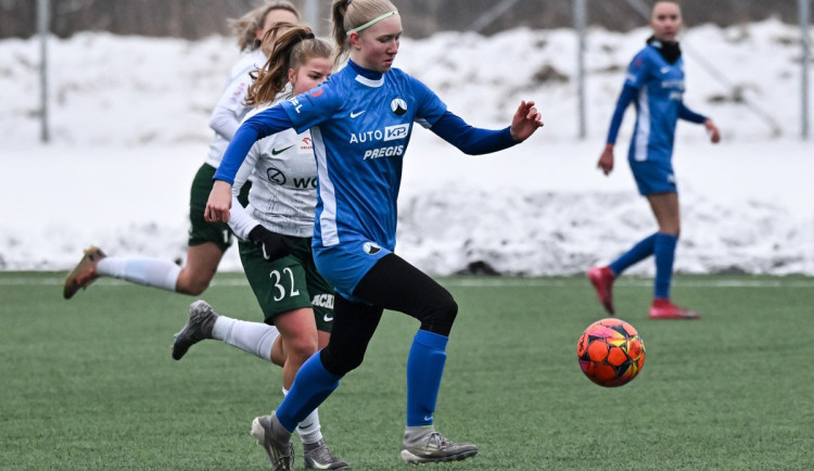 Ostrý start jara fotbalistek Slovanu. Začínají pohárem na Spartě, pak přijede Slavia