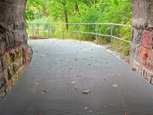 Nová cyklostezka propojuje Bedřichov s nádražím, jezdit se po ní už smí. Foto: Se svolením města Jihlava