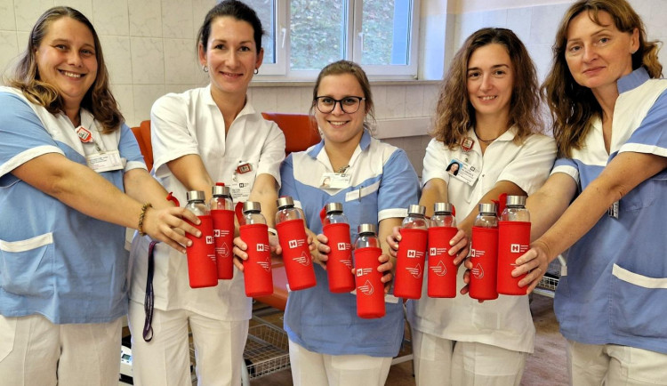 Ilustrační foto, nové lahve pro prvodárce