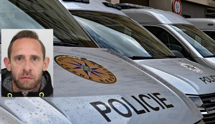 Muž měl nastoupit do vězení, místo toho zmizel. Trvalé bydliště má na Telčsku. Foto: Marie Buláková + se svolením Policie ČR (koláž)