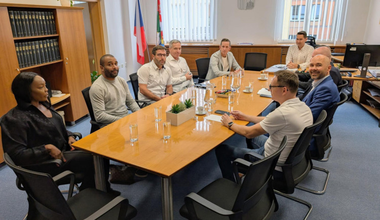 Jak dopadl projekt Nneky Ede v Portugalsku? Tým bez hráčů, spory a rychlý konec