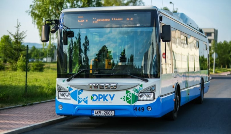 Aš usiluje o lepší autobusové spojení s krajským městem bez přestupů