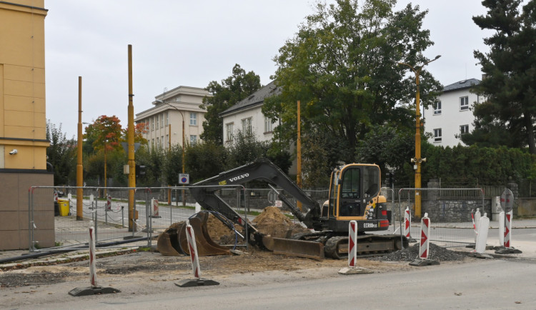 Ilustrační foto z oprav na křižovatce třídy Legionářů a Fritzovy ulice.