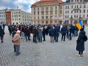 ON-LINE: „Stojíme za Ukrajinou“. Jihlava si dnes připomíná začátek války
