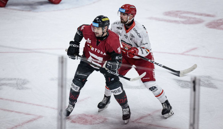 Do Hradce míří Sparta, Robert Vano i workshop nording walking