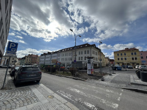 Stavba veřejných toalet v Jihlavě začala. Součástí bude i přebalovací místnost