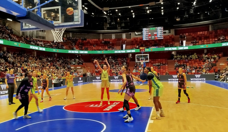 Jihlava přepsala divácký rekord ženského basketbalu, dorazily skoro čtyři tisíce diváků