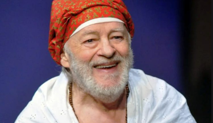 Herec Pecha vyrůstal v třebíčské Borovině. Měl celoživotní potíže při učení textů