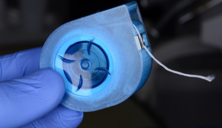 Může zachránit zuby. Vědci univerzity v Liberci s odborníky vyvinuli probiotickou nanonit