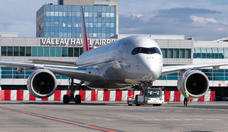 Místo Emirátů hotel na Vysočině. Cestující z regionu měla odletět v neděli ráno