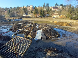 Parkování v Jihlavě XXVIII: U železničního viaduktu vznikne velké parkoviště P+R