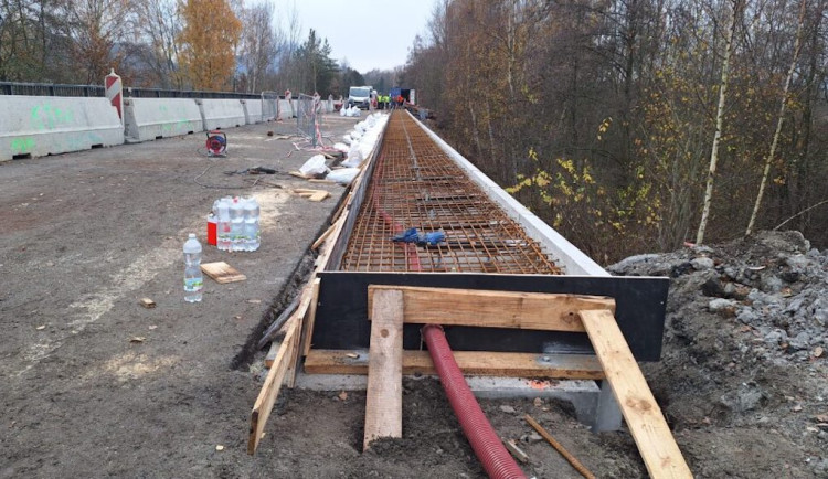 Rekonstrukce mostu u Nového Boru zkomplikuje dopravu. Dojde ke dvěma uzavírkám