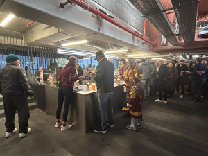 FOTO: Ceny v Horácké aréně jsou při play-off lidové. Pivo stojí stejně jako chipsy
