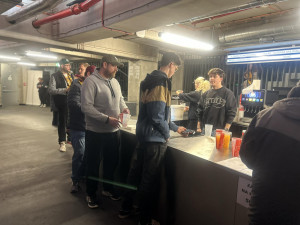 FOTO: Ceny v Horácké aréně jsou při play-off lidové. Pivo stojí stejně jako chipsy