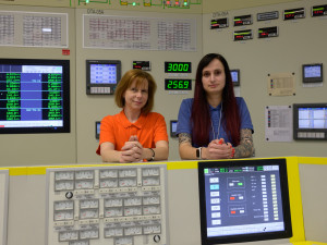 FOTO: V Dukovanech nastoupila nová generace. Na řízení každého bloku se podílí žena