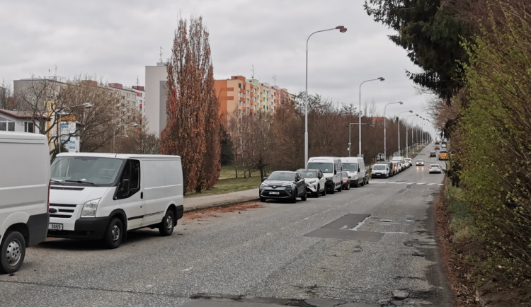 Strážníci v Prostějově rychleji vyřeší pokuty za parkování. Mají nové tablety a tiskárny