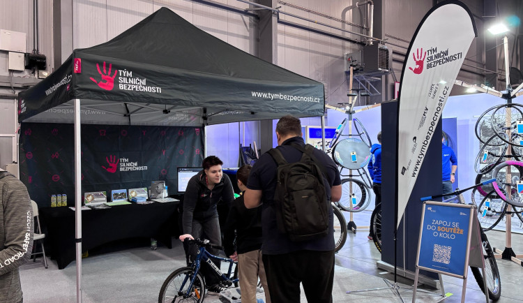 Projekt Na kole jen s přilbou se představil na veletrhu FOR BIKES