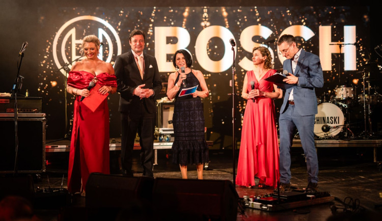 Záběry z průběhu akce firemní ples ze dne 6. 3. 2026.