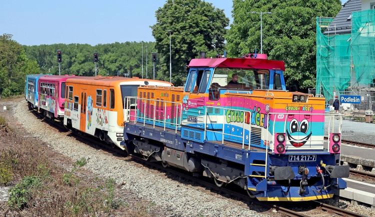 Na železnici začíná turistická sezona, České dráhy vypraví Cyklohráček i RegioFoxy