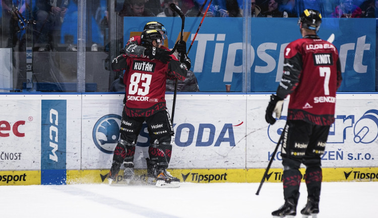 Sparta v úvodním zápase čtvrtfinále porazila Plzeň na jejím ledě 2:0