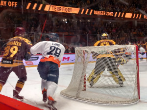 ON-LINE: Dukla začala semifinálovou sérii smolným gólem, už vede 3:1