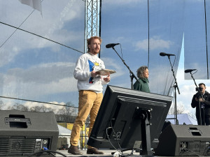 Mikuláš Minář je český aktivista z Milionu chvilek pro demokracii