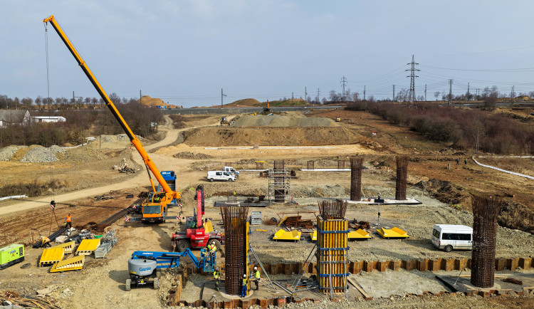 ŘSD podepsalo smlouvu na úsek D35 Úlibice - Hořice, stavba je na spadnutí