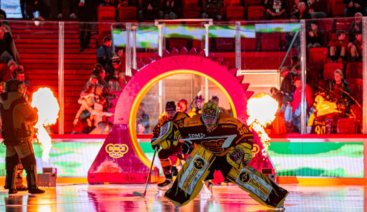 Dukla opět udělala z Horácké arény nedobytnou pevnost. Beran dlouho držel nulu. Foto: HC Dukla Jihlava