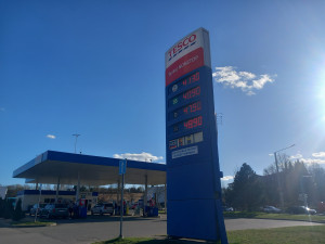 FOTO: Zastropováno, ale ne levněji: Ceny paliv v Jihlavě dnes neklesly