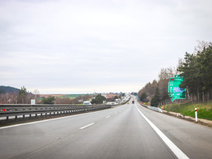 D1 na Vysočině slaví 50 let. Půlstoletí připomínají úseky u Měřína a Meziříčí