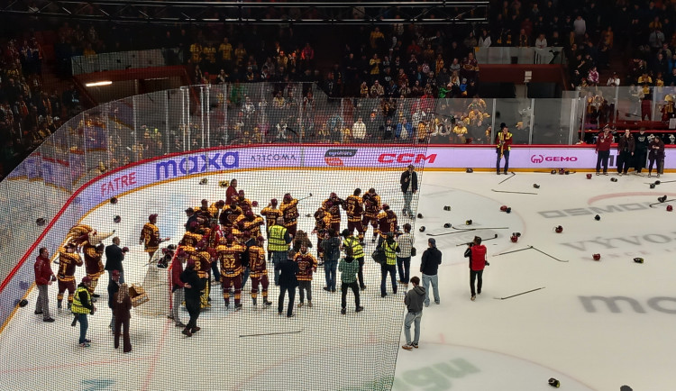 ON-LINE: Horácká aréna burácí. Dukla výhrou 4:1 obhájila prvoligový titul