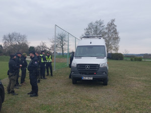 Pátrání po dívce z Pelhřimovska je zastaveno. Byla v lese, skončila v péči lékařů