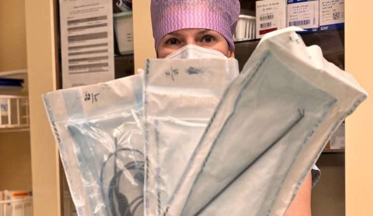 Jihlavská nemocnice má nové vybavení. Umožní přesnější operace nosu a hrtanu