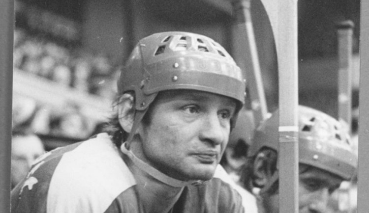 Před 11 lety odešla legenda Jarda Holík. Víme, že nám drží palce, řekl dnes Ščerban