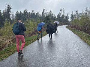Den proti úložišti: V lokalitě Hrádek otvírali studánky. Vrtáka vyhnaly lesní víly