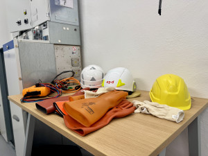 Unikátní laboratoř v Budějovicích testuje srdce solárů a pomáhá se vzděláním