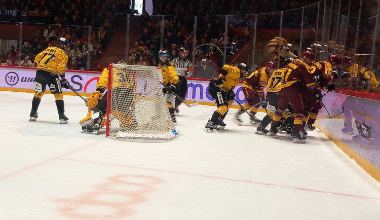 ON-LINE: Dukla chce dnes odvrátit konec sezóny, nad Litvínovem vede