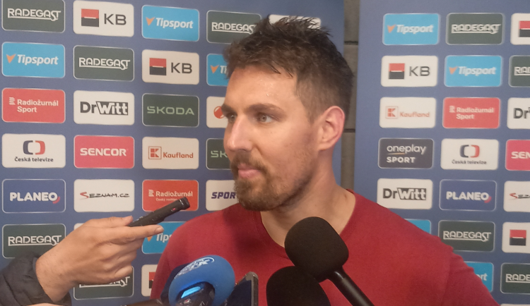 Bylo to o tom, že buď vyhrajeme, nebo půjdeme večer na pivo, řekl po výhře Dlapa