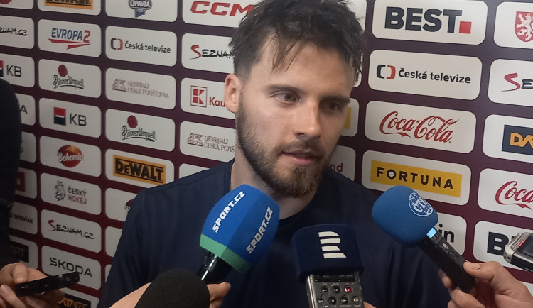 Hokejisté byli z vyhlášené evakuace v šoku, z legrace říkali, že dneska hrát nebudou