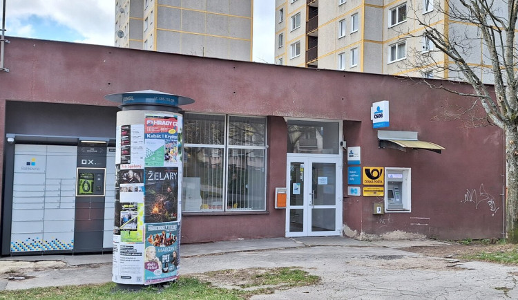 Bývalou poštu na sídlišti Šumava odkoupí Jablonec. O využití bude jednat