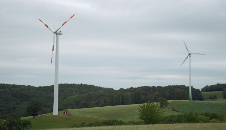 Obce ani občané z jihu Plzeňska nesouhlasí se státním návrhem oblastí pro větrníky